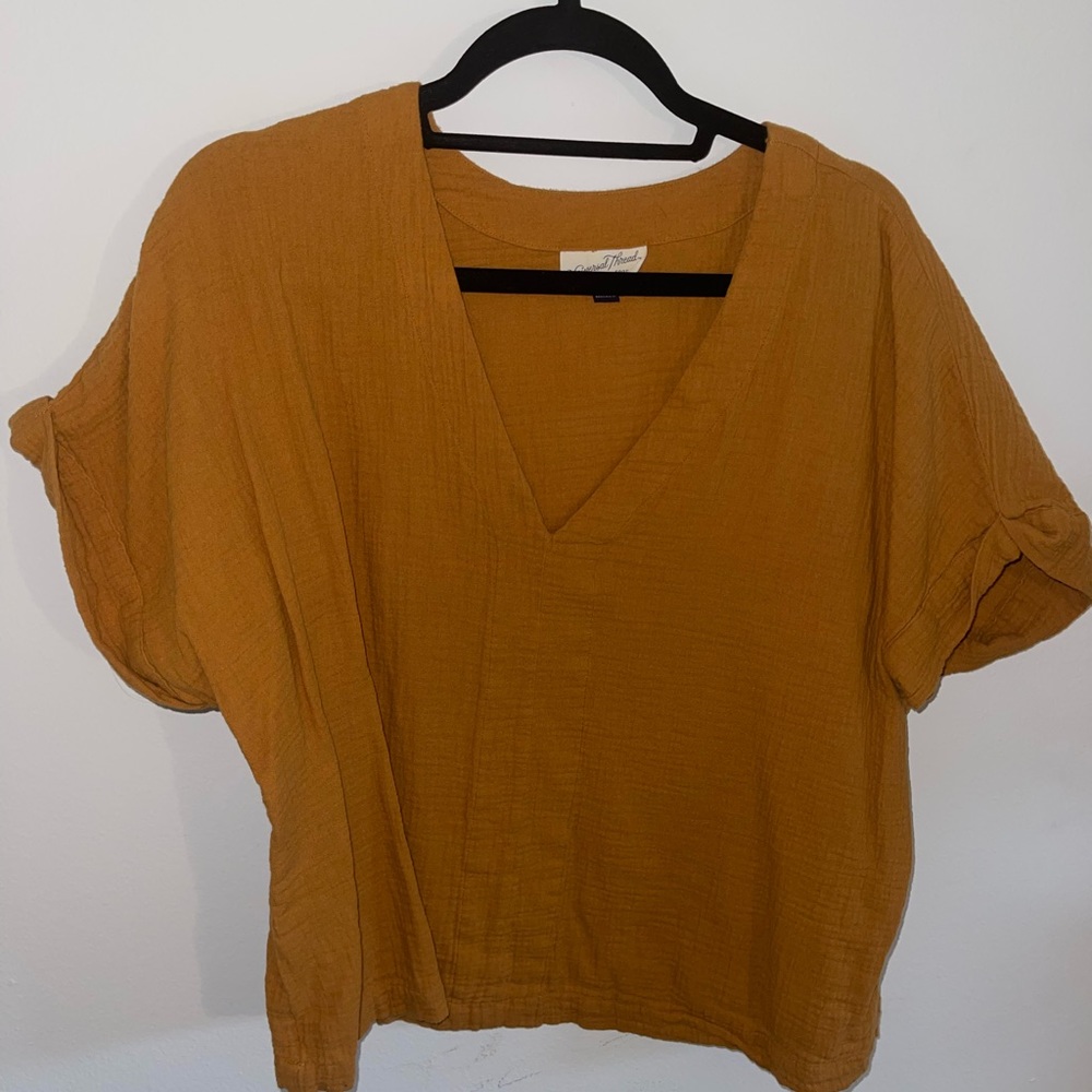 Universal Threads Short Sleeve V Neck